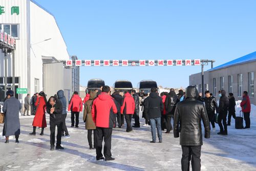 筑夢峰會核心客戶參觀通四方農(nóng)科共贏大道 筑夢峰會核心客戶參觀通四方農(nóng)科共贏大道